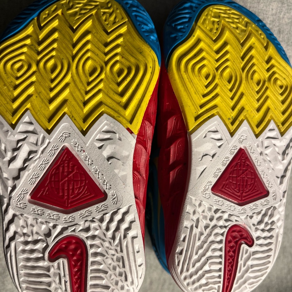 Nike Kids' Blue, Red, and Yellow Sneakers size 6 C - Picture 5 of 5